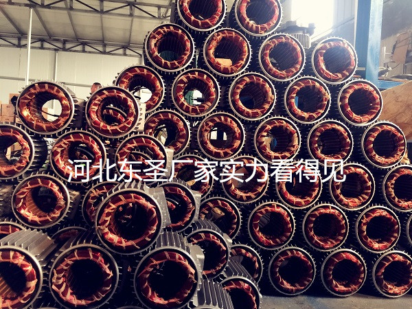 建筑施工用攪拌機小型電機生產(chǎn)組裝車間，電機電芯部分特寫