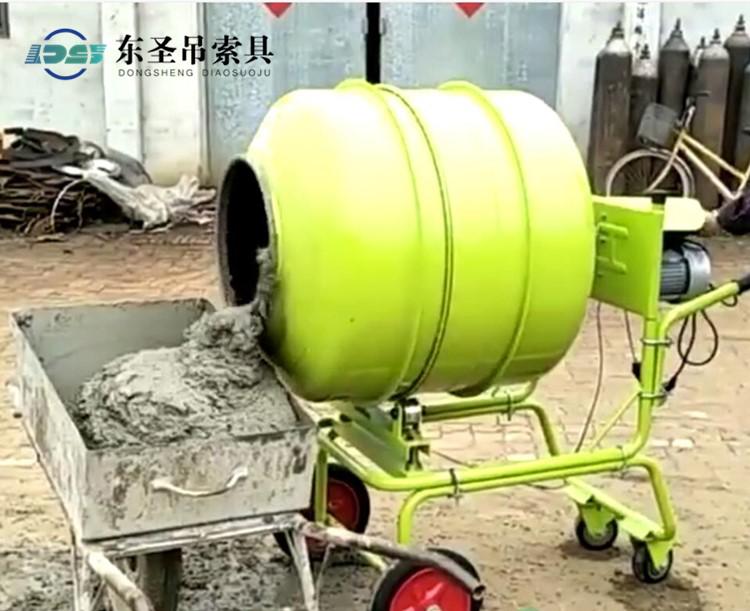 要根據作業(yè)環(huán)境選擇適合型號的水泥攪拌機